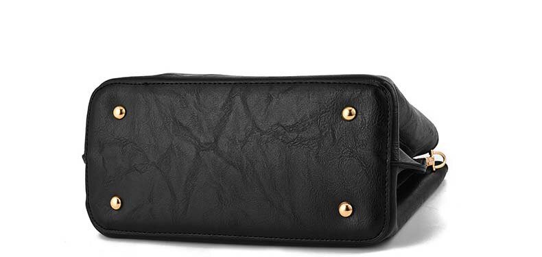 Alternative view of Tampa Bay Buccaneers Deluxe Handbag For Women 2024 Versions, Sport Shirts For Fan, Sport Gifts EHIVM-59466