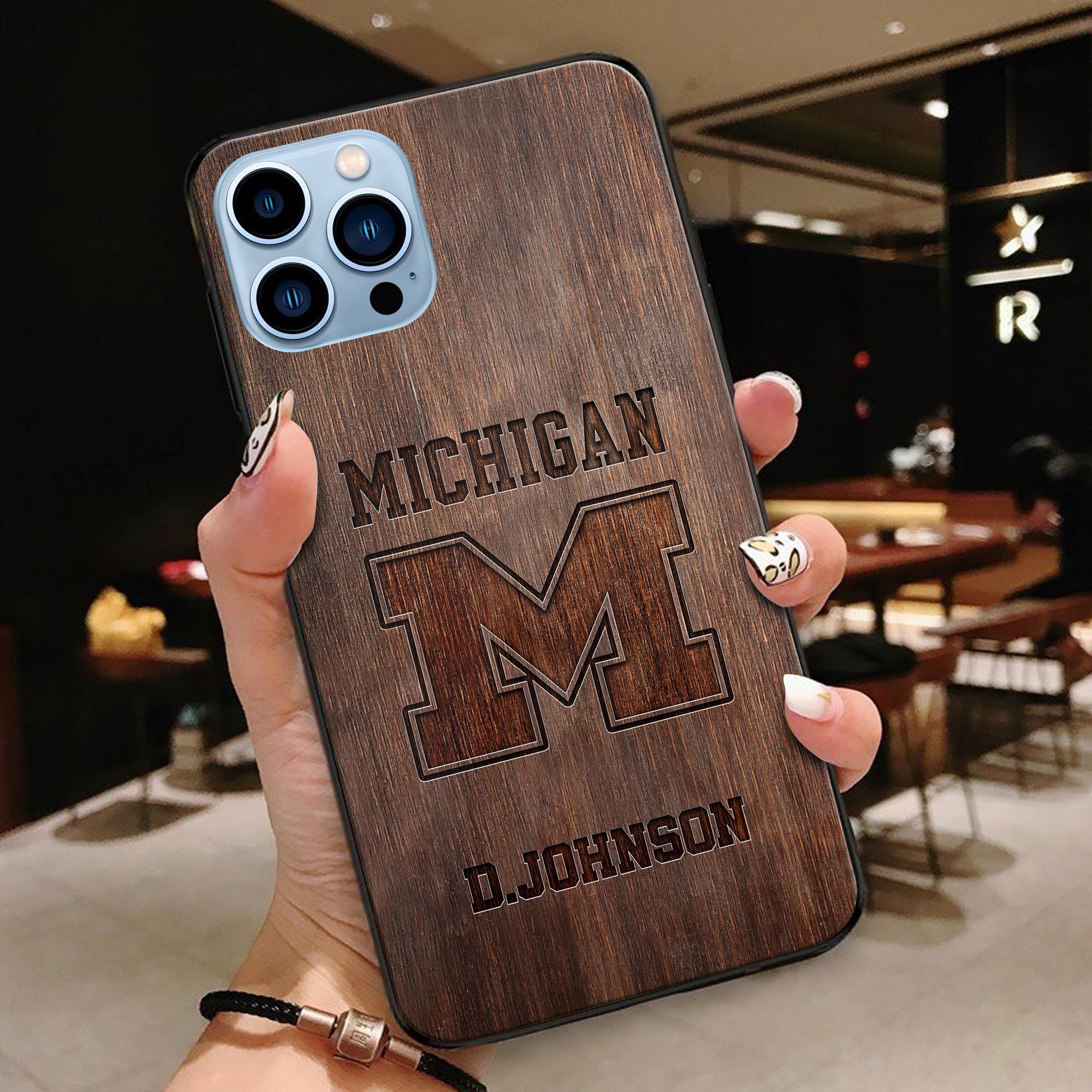 Michigan Wolverines Phonecase Personalized Your Name 2024 Versions, Sport Phonecase Accessory, Sport Phonecase For Fan, Sport Gifts EHIVM-52334