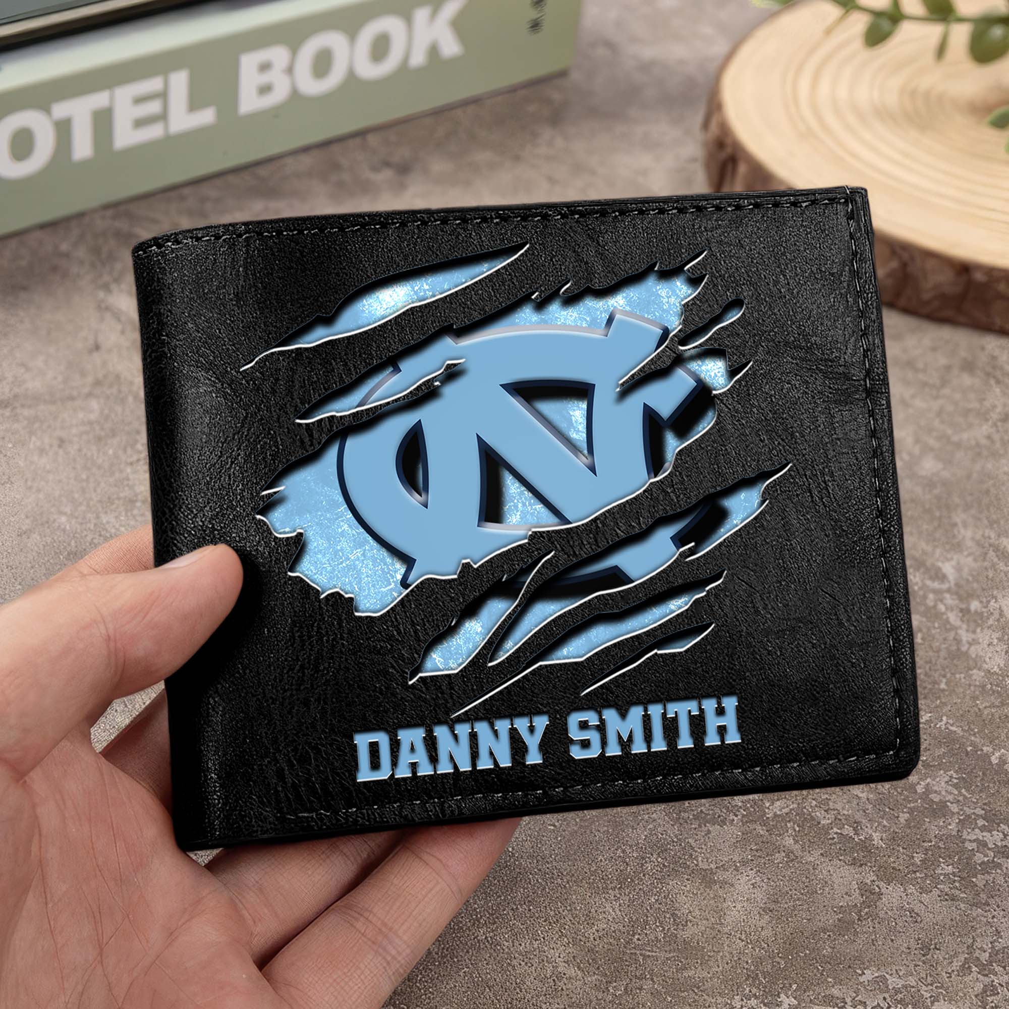North Carolina Tar Heels Men Wallet Custom Your Name, Football Team Men Wallet For Fans, Gifts For Football Lovers EHIVM-0214878