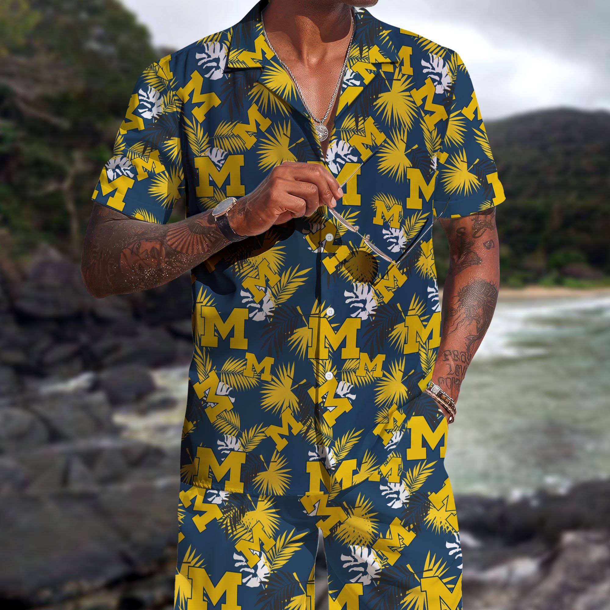 Michigan Wolverines Hawaiian Shorts Set  2025 Version, Hawaiian Shirts, Sports Shorts, Gifts For Fan EHIVM-04171878
