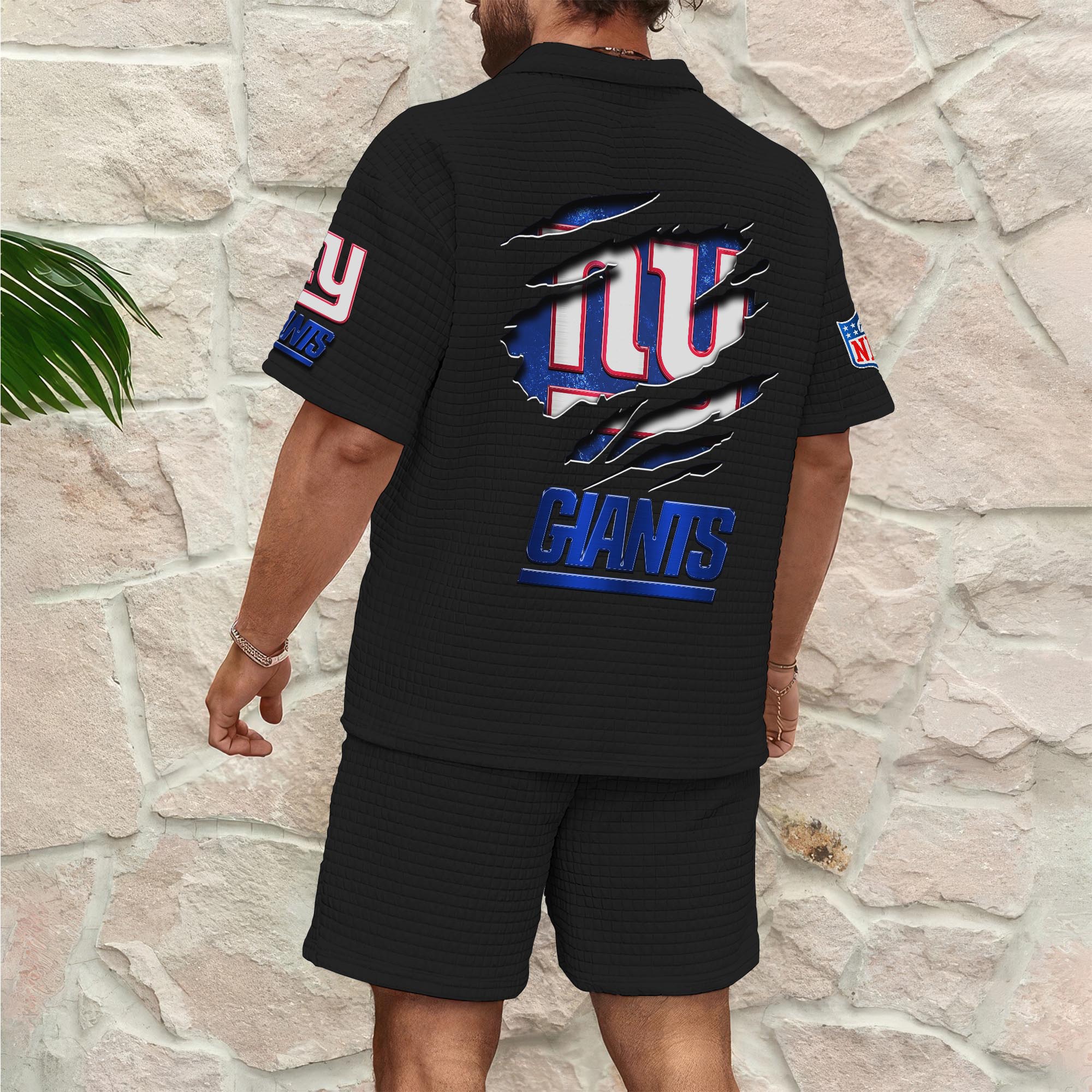 Alternative view of New York Giants Men's Waffle Pattern Half Zipper Shirt And Short Custom Your Name, Gifts For Football Lovers EHIVM-05302417N