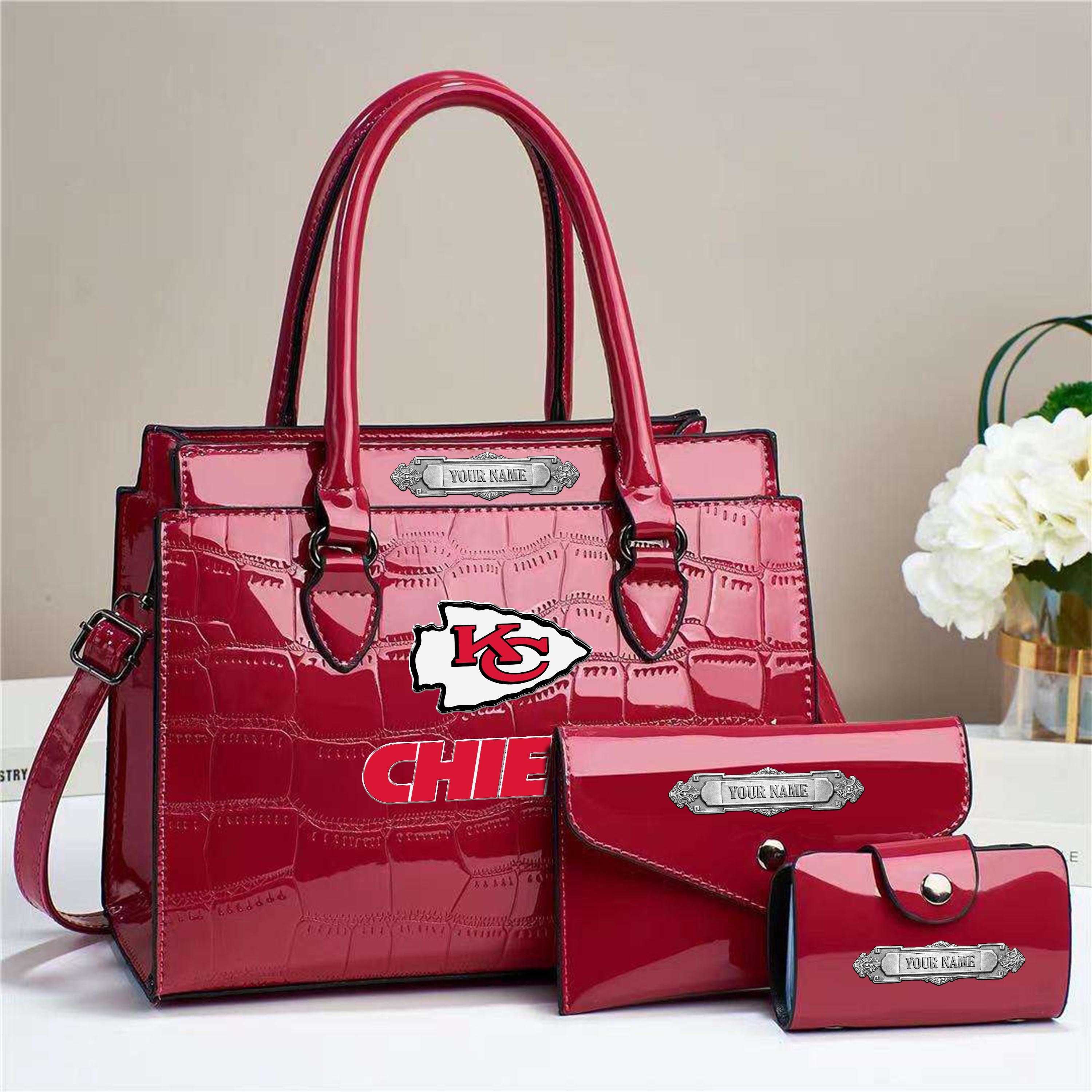 Kansas City Chiefs Deluxe Handbag For Women Custom Your Name 2025 Versions, Sport Handbag Set Large Capacity 3Pcs Patent Leather Tote Bags for Women EHIVM-05222306